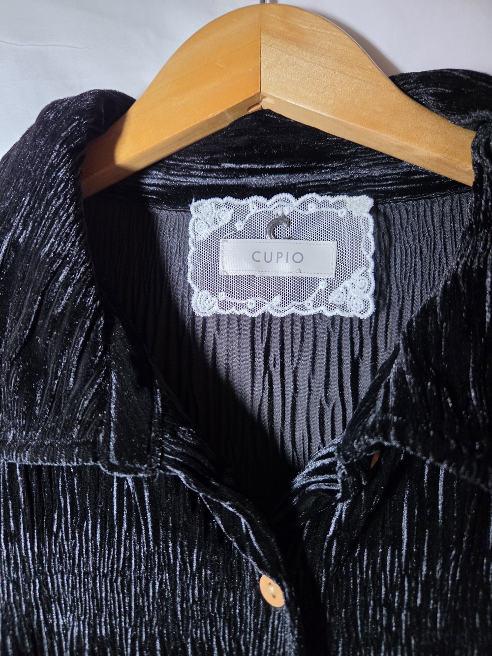 CUPIO Black Crushed Velvet Button-Up Shirt - Picture 2 of 6